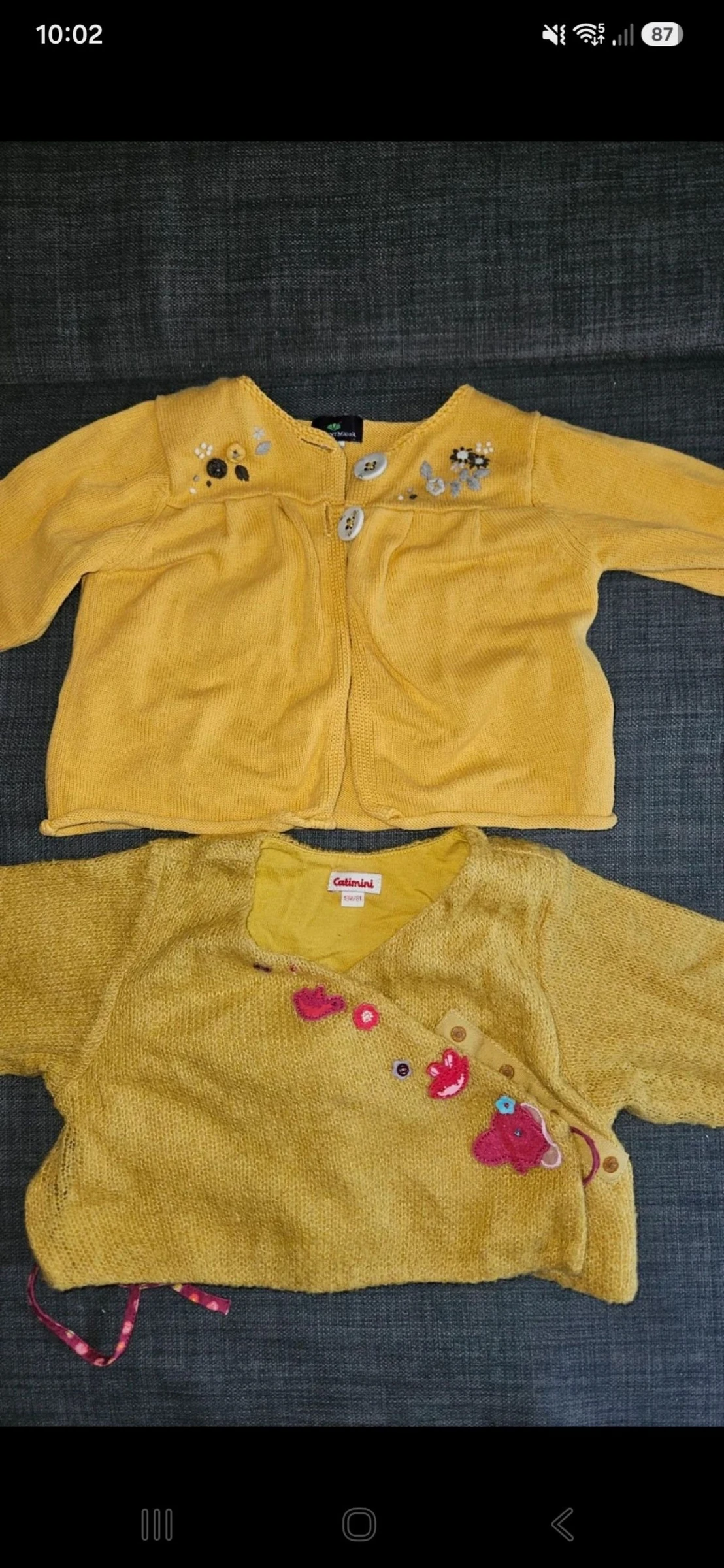 Lot gilet 18 mois en bon état